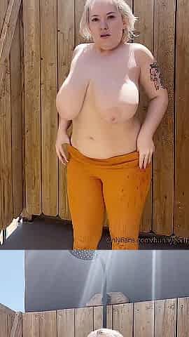 BnB Livecam Caught Curvy E-Wench SHOWERING OUTSIDE!