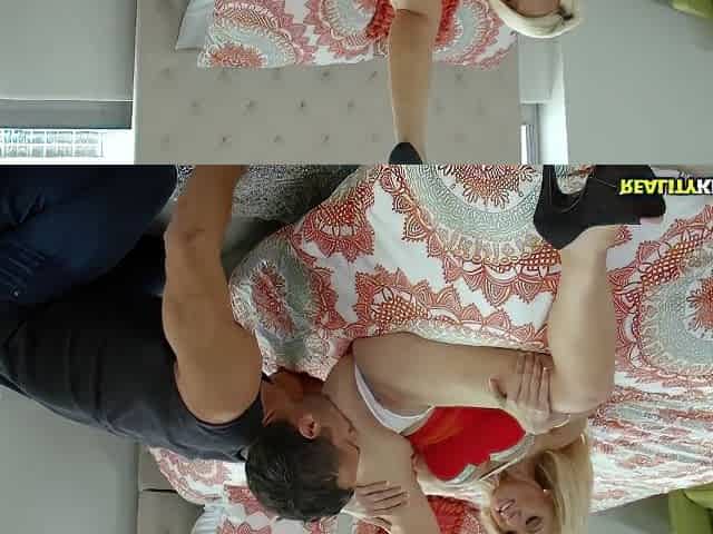 Mature Hunter - Play House 1 - Parker Swayze