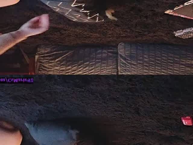 Hawt Blond On Livestream Playing With Her Vagina