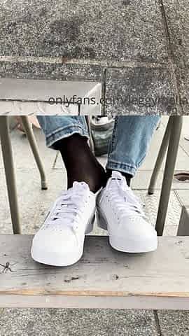 Maitresse Madelines solo foot fetish POV