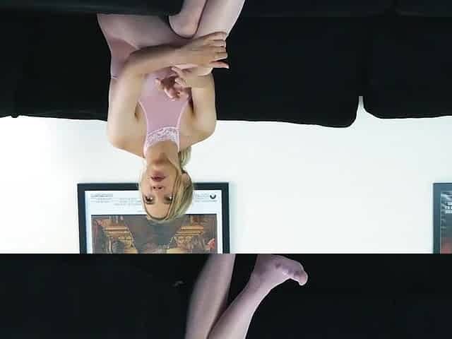 Casting bed with Samantha Flair