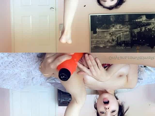 Awesome Amateur teen blonde toying pussy