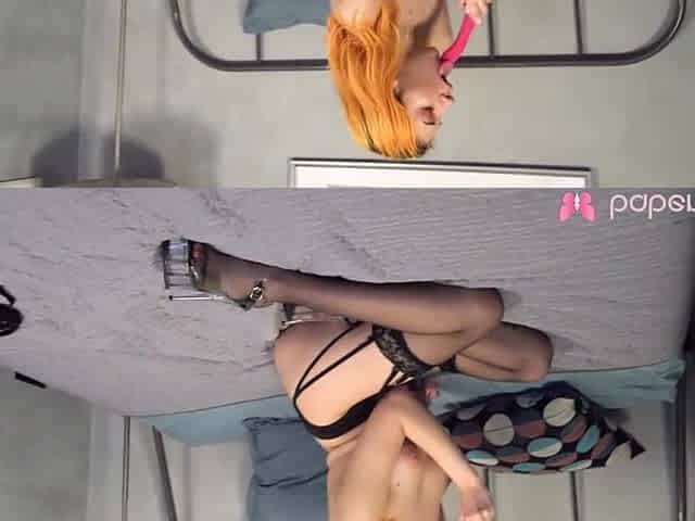 Solo honey Vickie Gold uses a vibrator in 4K.