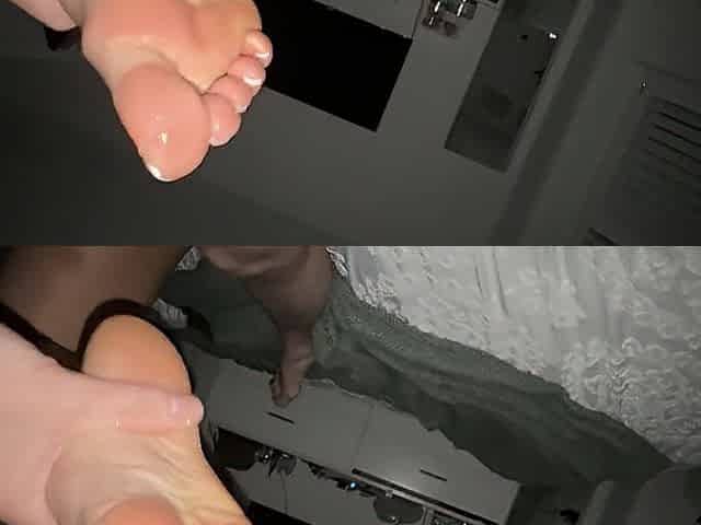 Foot job for a foot massage was a fair deal! For the fetish boyz