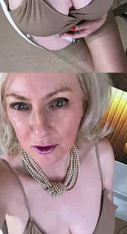 Gorgeous Mature Blonde Solo Masturbation