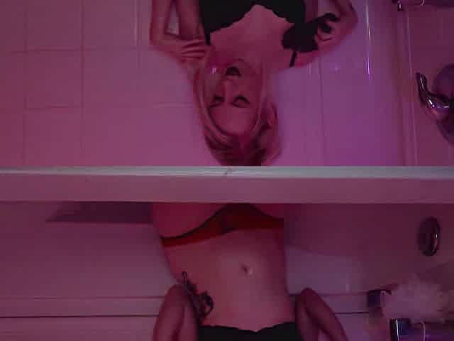 silent porn - bathub teasing live on webcam - no audio