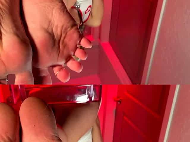 Jerk it to my sexy ebony foot fetish