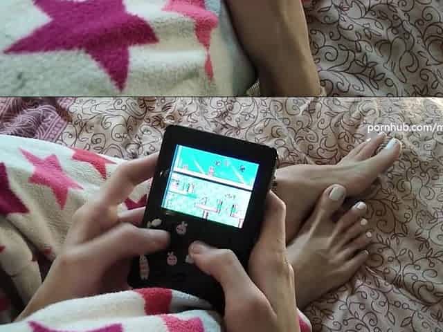 Beauty Showing Hot Feet Playing Old Games FOOT FETISH - Nina Yo