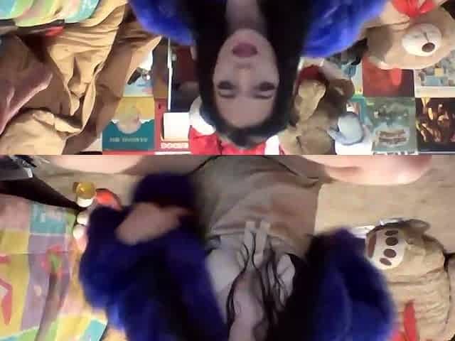 Webcam brunette solo masturbation