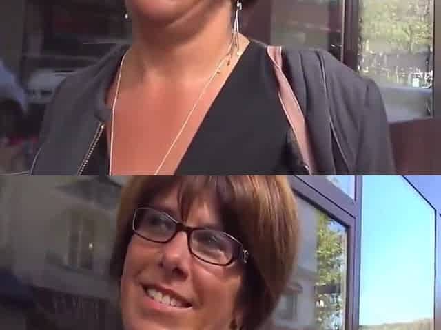 Cum dans la bouche une chienne brune