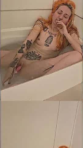 Vibin in the Bathtub, things get steamy