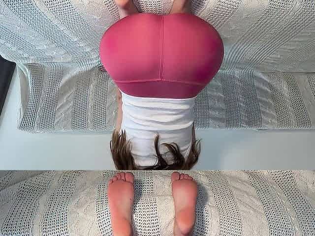 Pink Leggings & Pure Fart Gas up Close