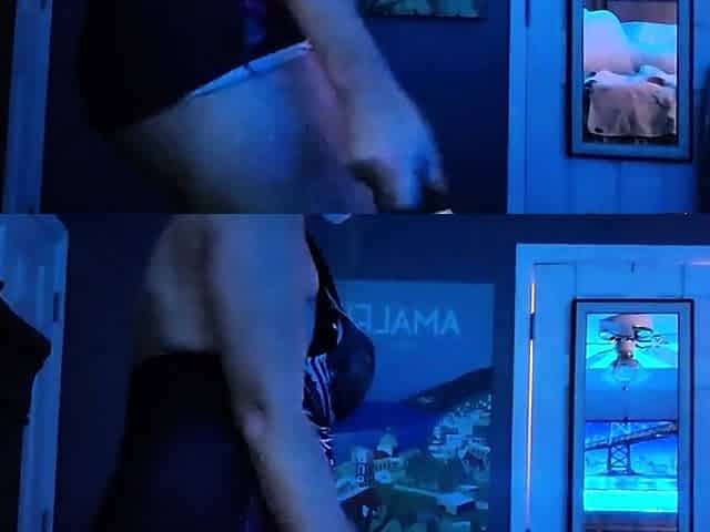 Big-Tit Cosplayer Orgasms on Webcam as Jason Voorhees