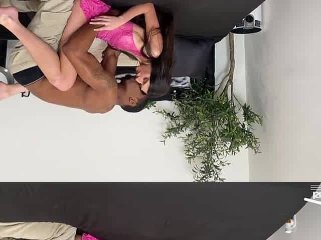 Isiah Maxwell lays Life changing BBC on Natural Baddie Aria Sloane