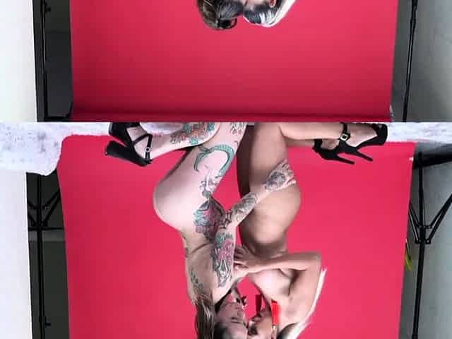 Erotic Lesbians Blonde Brunette Lesbian Oral Pussy