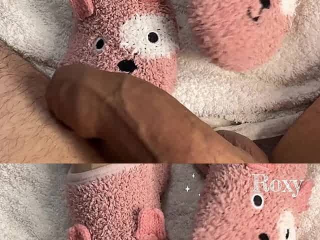 Cum on soles sexy foot job
