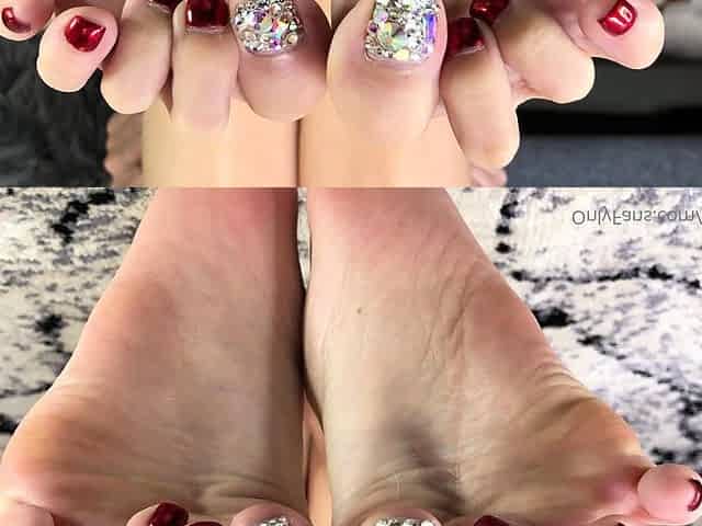 Close up amateur masturbating solo