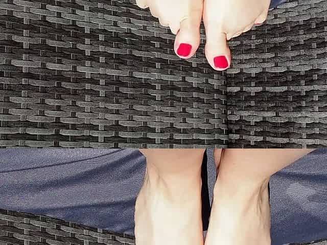 Amateur hottie solo masturbation