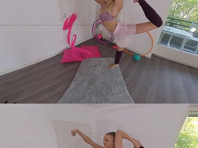18yo Flexible Gymnast on the Mirror