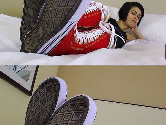 Small Bailey Paige Uses Her Perspired Feet To Foot Job PhillyJhon!