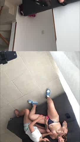 invites a gorgeous woman to the hotel to bang. lesbo sex