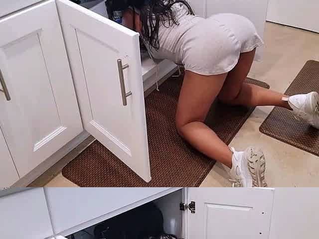 Asian Girl Gets Stuck and Fucked