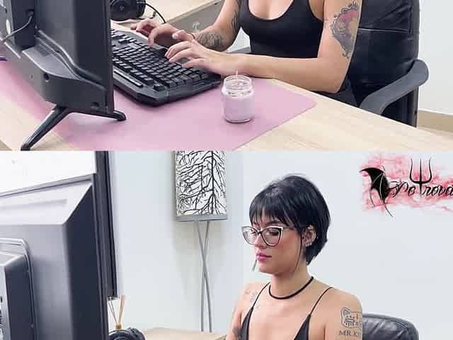 hawt call, I masturbate deliciously in the office