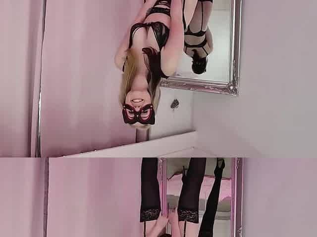 Em Yang In Dildo And Mirrors