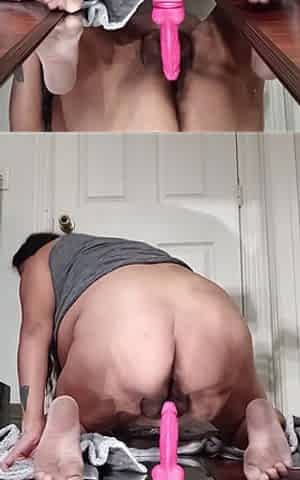 Chunky BBW with Dirty Feet Rides Dildo - Deesdeepthroat
