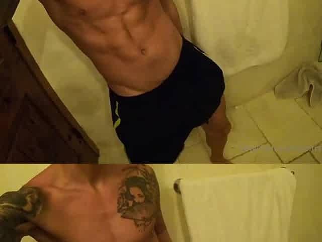 STREAPTEASE IN THE WASHROOM AND I TOUCH MYSELF SUPER LEWD FOR A FAN