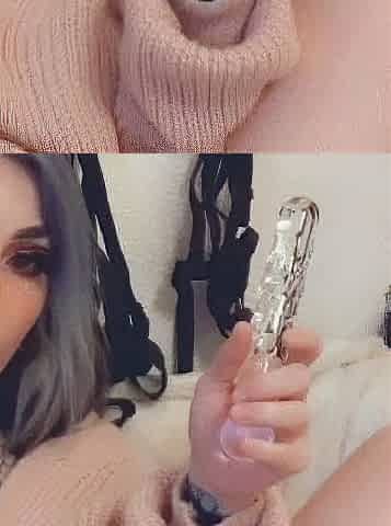 Close up MILF masturbation
