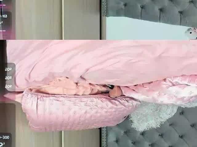 Hottest brunette solo webcam masturbation 2