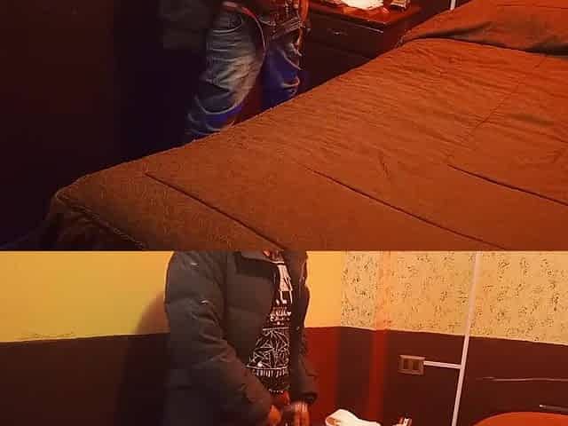me jalo la verga y saco mi sperm