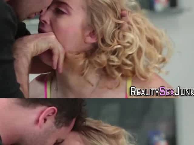 Horny Real Teenage 18+ Porn Star Blows