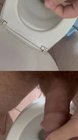 I'm peeing on u, open your throat