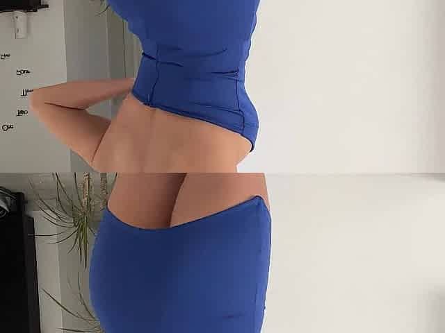 hot secretary does a sexy show for her boss on cam,hawt Booty /CandyLuxxx