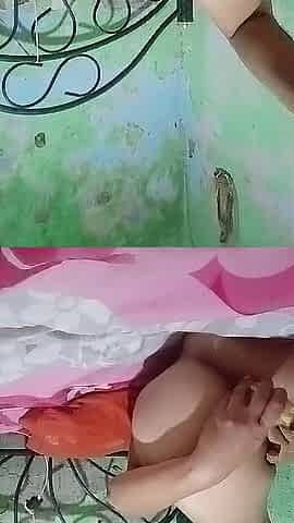 Masturbating with a banana in my booty