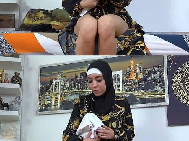 Hot licking muslim pussy