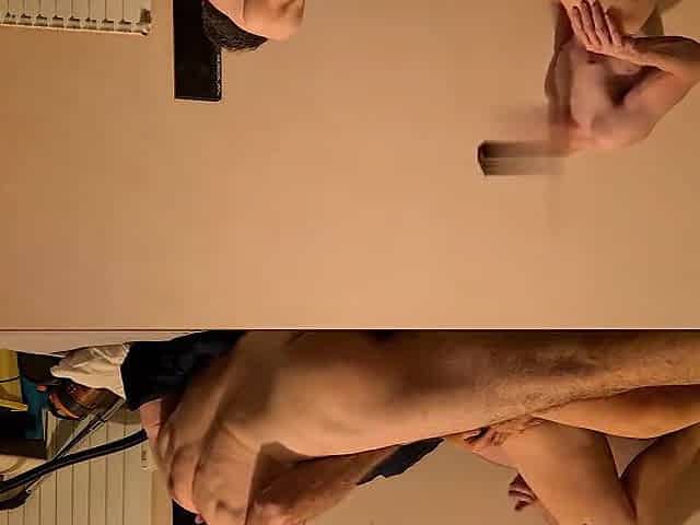 un couple mature demande a un ami de baiser a 3