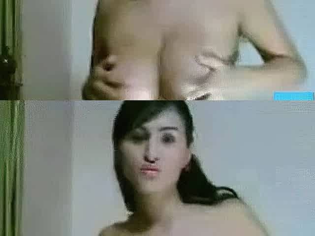 Big-Tit Latina Webcam Girl with Natural Assets