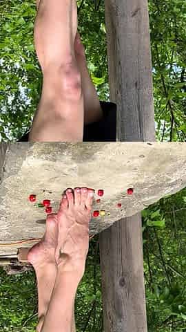Amateur porn Gives Us Some Foot Fetish Aurora