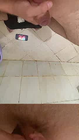 Masturbating my white wang in a bath and I cum