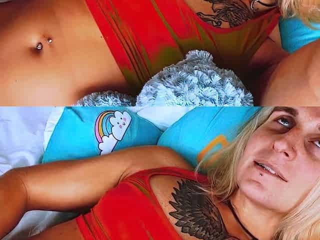 Hottrayne Topless Teasing With Dick