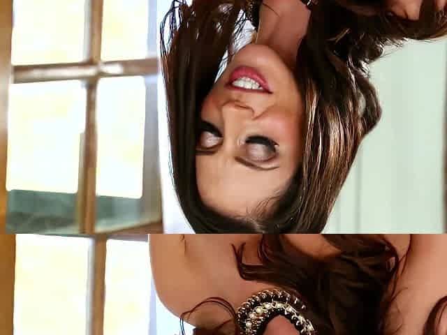 Big Tits Milf Ariella Ferrera Play With Veronica