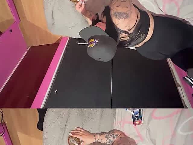 My roommate gives me a complete oral-job
