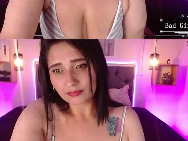 Big booty cute horny milf closeup huge saggy tits tease