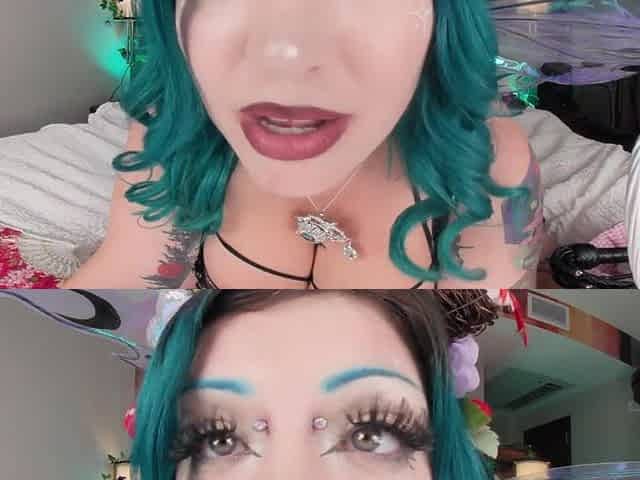 Sunday's Hottie Big tits MILF solo