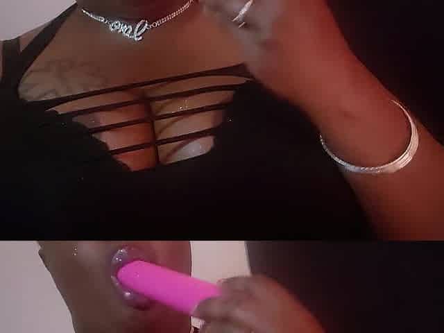 Solo toying