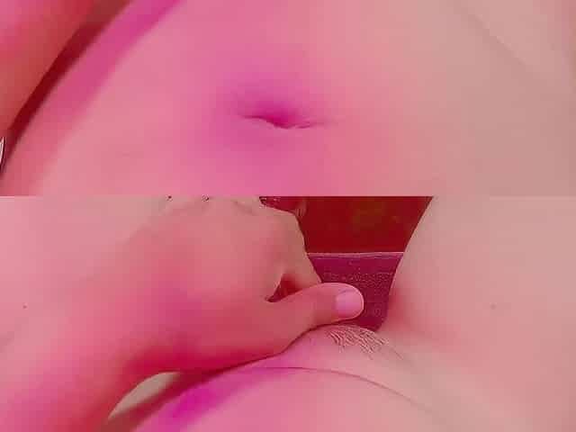 Solo Beauty Bangs Snatch With A Sex tool Masturbate.