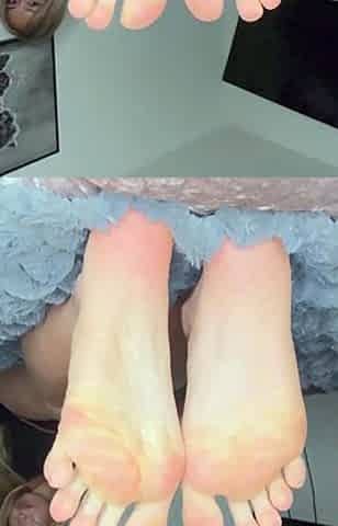 Linsey Dawn solo foot fetish
